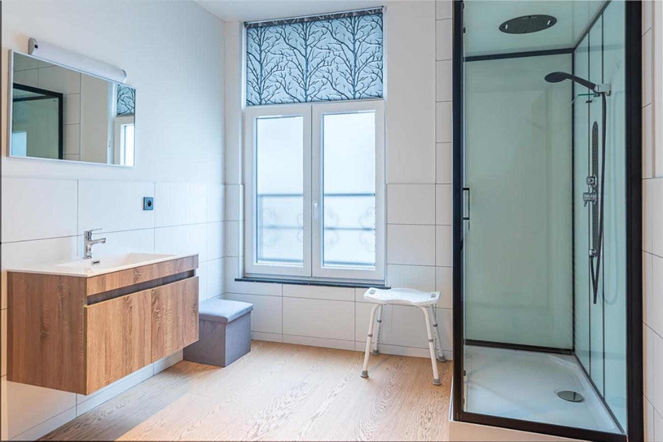 Guesthouses By Hotel Van Eyck Маасейк Екстериор снимка